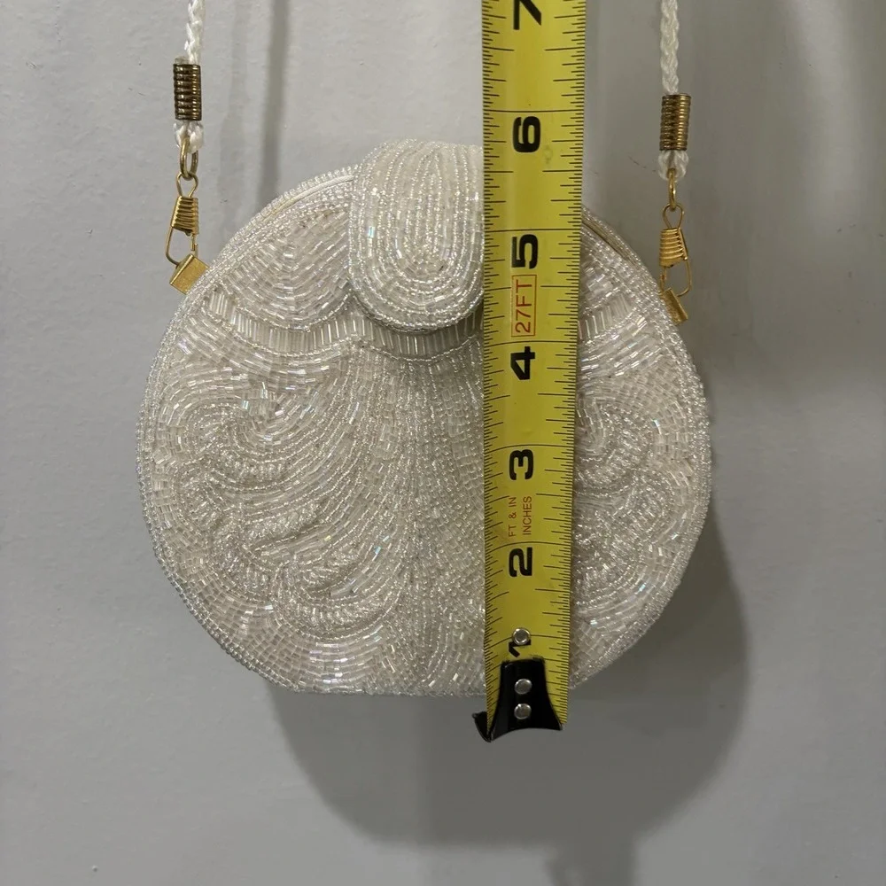 vintage white beaded‎ round Shape Structured purse Gold Hardware Formal Fancy